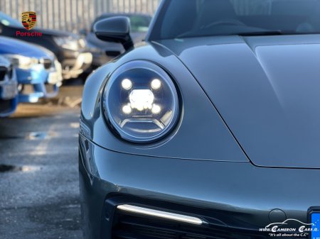 2020 Porsche 911 CARRERA 4SPEED Aventurine Green Metallic €144,950 thumbnail