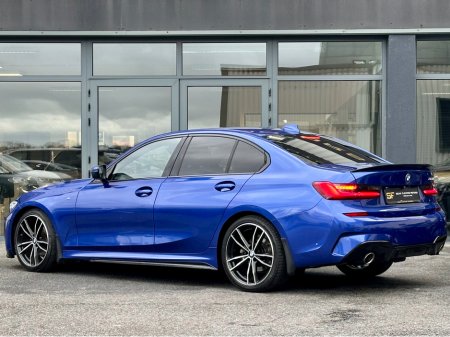 2021 BMW 3 Series - thumbnail 4