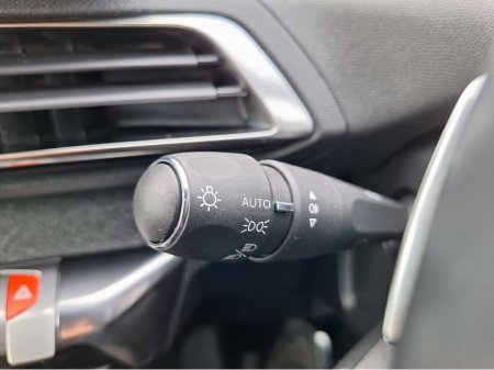 2023 Peugeot 5008 - thumbnail 35