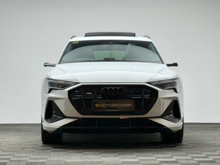 2023 Audi e-tron - thumbnail 2