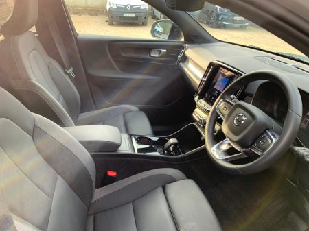 2025 Volvo EX40 - thumbnail 21