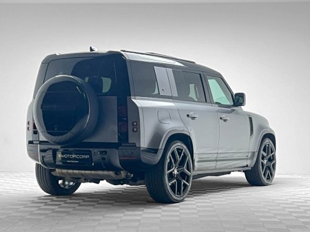 2024 Land Rover Defender HSE X-DYNAMIC P400E €87,990 thumbnail