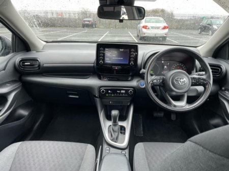 2022 Toyota Yaris - Hybrid - New Generation - Luna Edition - 1.5 - 5dr - Auto - Full Service History - EUR 160 Tax // Remote Central Locking // Front Electric Windows // Rear Electric Windows // Electric Mirrors // Fin €21,599 thumbnail