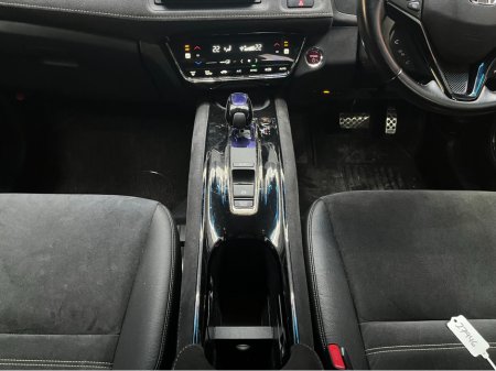 2017 Honda Vezel €16950! 2017 HONDA VEZEL RS HYBRID SENSING 1.5 AUTOMATIC / CRUISE CONTROL / REVERSE CAMERA / HEATED SEATS / PADDLE SHIFTERS AND MORE €16,950 thumbnail