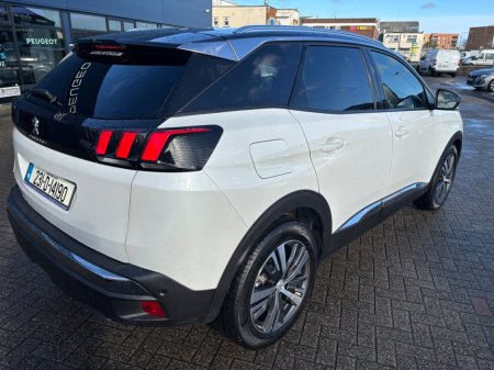 2023 Peugeot 3008 1.2 PureTech 130bhp Auto 6.4 Allure €31,950 thumbnail