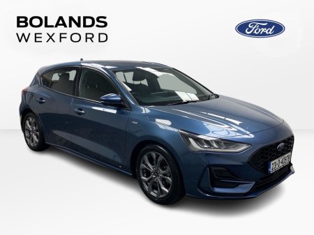 2023 Ford Focus - thumbnail 1
