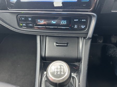 2017 Toyota Auris 1.6 D4D ICON TSS 5DR €13,995 thumbnail