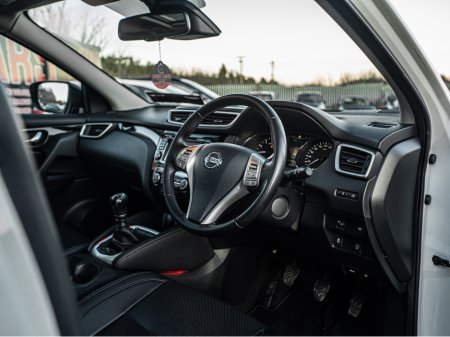 2017 Nissan Qashqai 2017 Qashqai 1.2/1 owner/High spec/1yr warranty €15,888 thumbnail