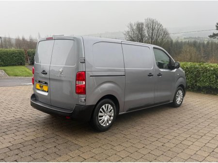 2022 Peugeot Expert Professional NO VAT!! 1.5 BlueHDi 100bhp €17,995 thumbnail