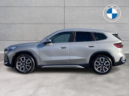 2025 BMW iX1 - view 3