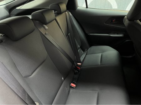 2025 Toyota Prius - thumbnail 11