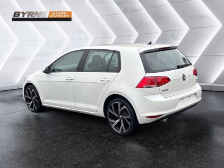 2015 Volkswagen Golf - view 3
