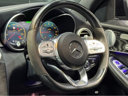 2021 Mercedes-Benz C Class 300 AMG LINE ED PREMIUM + DE EDITION PLUS €32,900 thumbnail