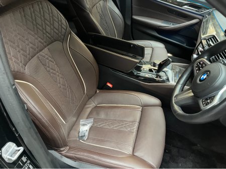 2020 BMW 5 Series - thumbnail 11