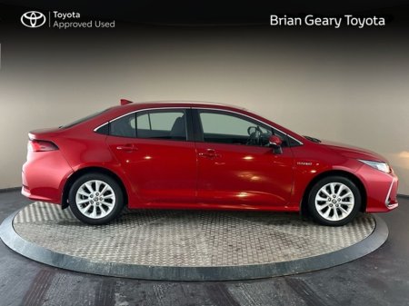 2022 Toyota Corolla COROLLA HYBRID LUNA SALOON 4DR AUTO €25,950 thumbnail