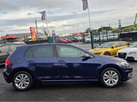 2017 Volkswagen Golf ( 172 REG ) NEW MODEL 1.2 TSI CARPLAY ANDROIDAUTO  LANE ASSIST  ALLOYS €15,450 thumbnail
