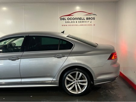 2018 Volkswagen Passat HIGHLINE R Line 1.6 TDI MANUAL 6SPEED FWD 120HP 4DR €18,950 thumbnail