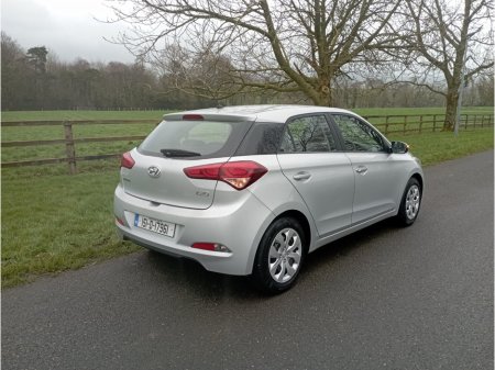 2015 Hyundai i20 - view 2