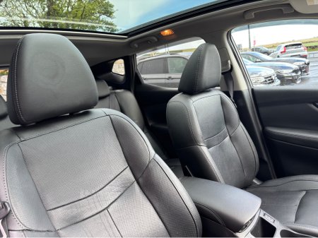 2016 Nissan Qashqai - thumbnail 11