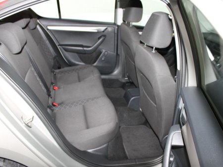 2019 Skoda Octavia - thumbnail 14