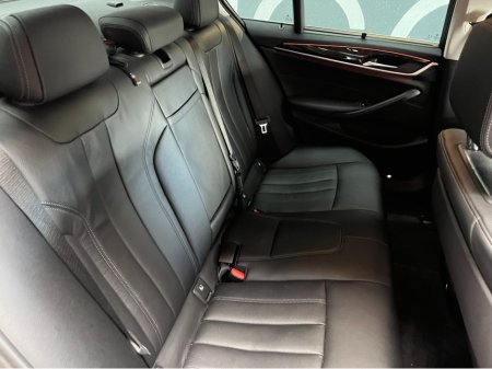 2018 BMW 5 Series - thumbnail 15