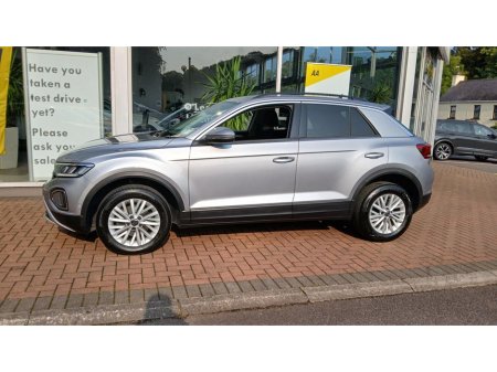 2023 Volkswagen T-Roc 2.0 TDI 116HP Life, Pyrite Silver 46km. €29,950