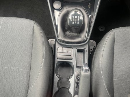 2020 Ford Fiesta - thumbnail 15