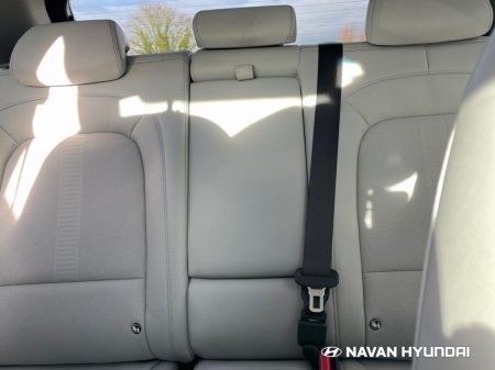 2022 Hyundai Kona EV Premium 64 kWh €21,850 thumbnail