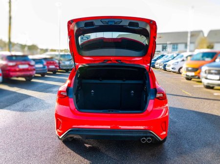 2024 Ford Focus 2024 Ford Focus 1.0L EcoBoost 125PS ST-Line €26,950 thumbnail