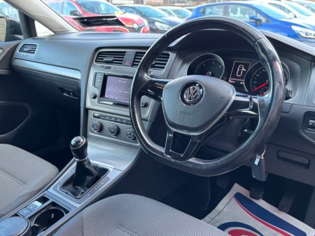 2013 Volkswagen Golf - thumbnail 9