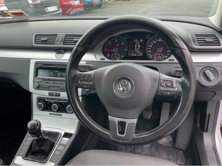 2014 Volkswagen Passat - thumbnail 13