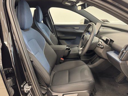 2024 Volvo EX30 Single Motor BEV 272hp Plus thumbnail