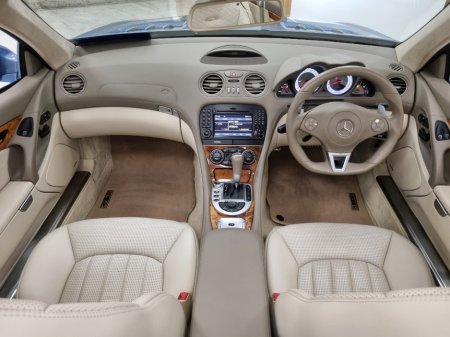 2010 Mercedes-Benz SL Class - thumbnail 16