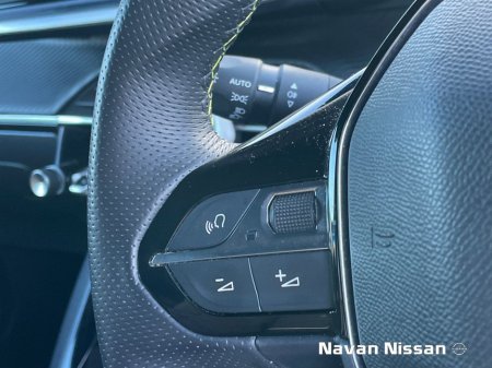 2023 Peugeot 208 Electric 136bhp (50 kWh) GT €19,950 thumbnail