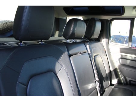 2022 Land Rover Defender - thumbnail 14