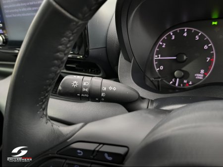 2024 Toyota Yaris (241) LUNA 1.5 PETROL IRISH CAR 1 OWNER €22,495 thumbnail