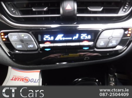 2017 Toyota C-HR 1.8 AUTO HYBRID LOW MILES HIGH SPEC €18,950 thumbnail