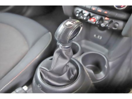 2017 MINI Hatch 1.5 AUTO 5DR *1 YEARS WARRANTY* €15,990 thumbnail