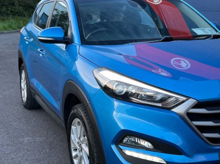 2018 Hyundai Tucson - thumbnail 17