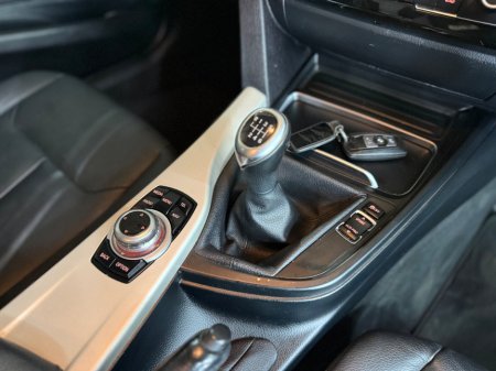 2016 BMW 3 Series - thumbnail 31