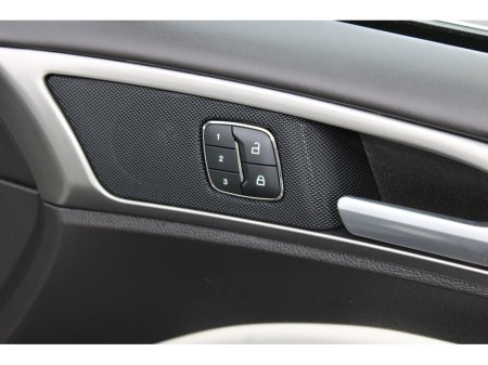 2019 Ford Mondeo - thumbnail 16