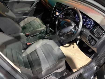 2017 Volkswagen Golf - thumbnail 8