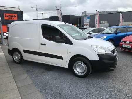 2017 Peugeot Partner ACTIVE 1.6 BLUE HDI 75 PANELLE €7,950