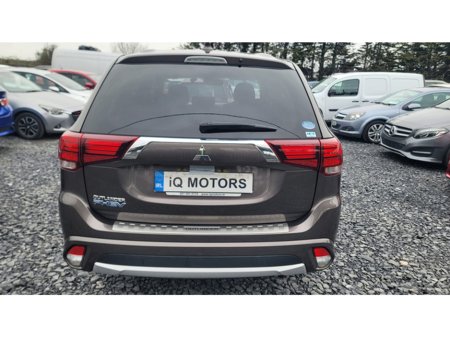 2017 Mitsubishi Outlander - thumbnail 10