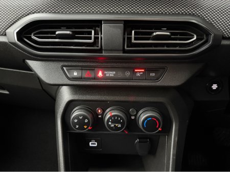 2023 Dacia Sandero COMFORT..KEYLESS ENTRY €13,850 thumbnail