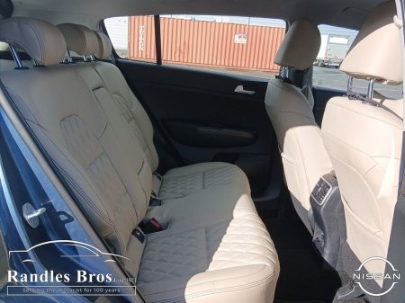 2020 Kia Sportage - thumbnail 10