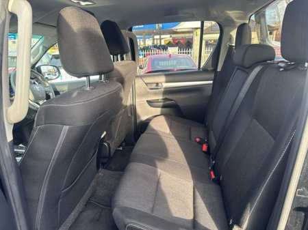 2020 Toyota Hilux - thumbnail 7