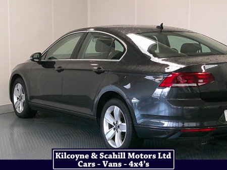 2020 Volkswagen Passat - thumbnail 11