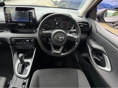 2023 Toyota Yaris - thumbnail 15