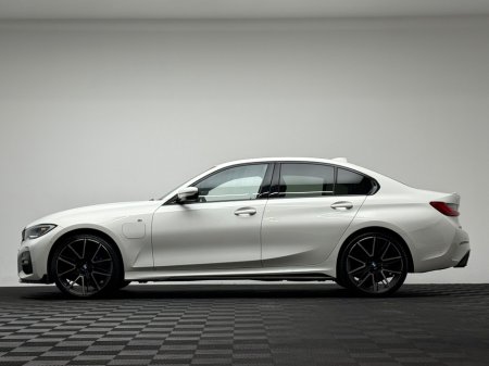 2020 BMW 3 Series 330E M SPORT €27,990 thumbnail